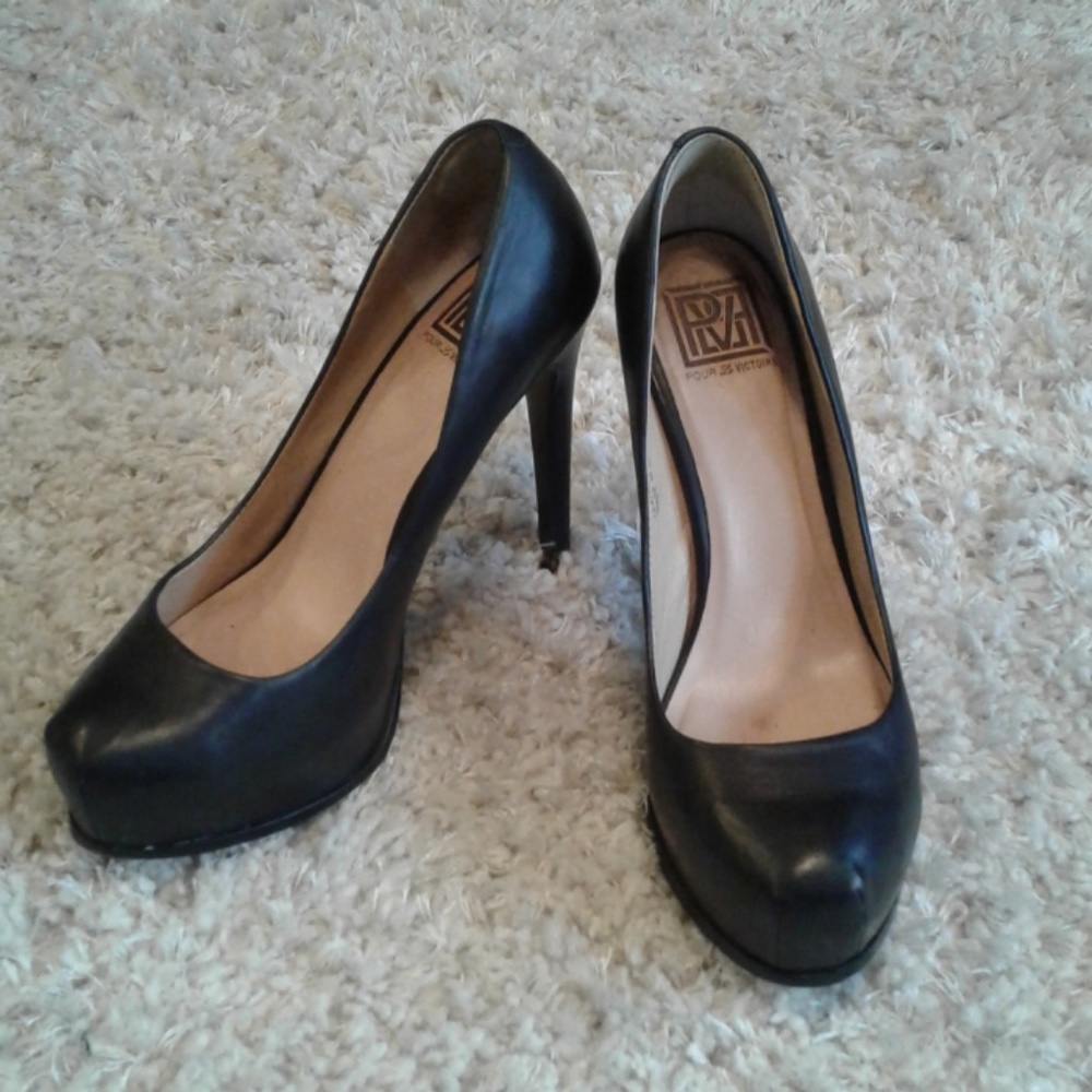 Pour La Victoire Black Platform "Irina" Pumps
